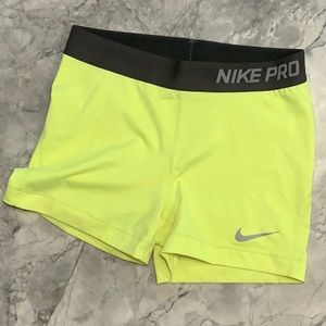 Nike pro